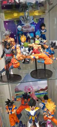 Várias figuras Dragon ball