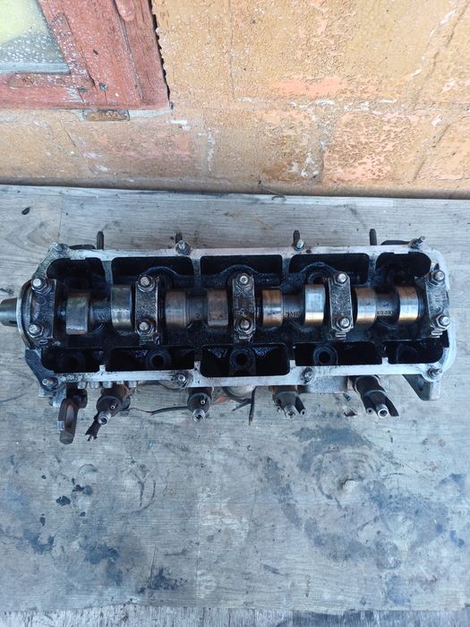 Audi 80 Volkswagen T-2-3 Golf 2-3 Passat b-3-4 1.6 ГБЦ головка блока