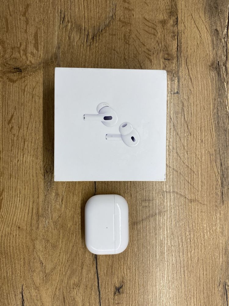AirPods Pro 2 gen. USB-C MagSafe + etui Spigen | Gwarancja
