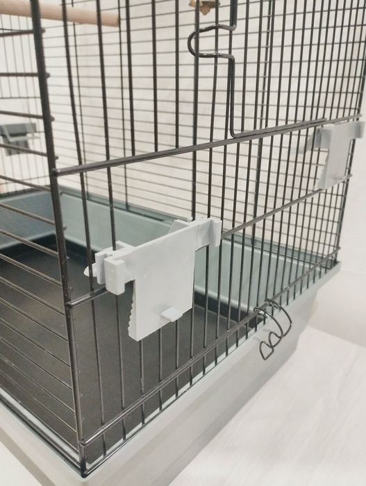 Клітка для папуг 

Клітка для папуг в ідеальному стані використовалась