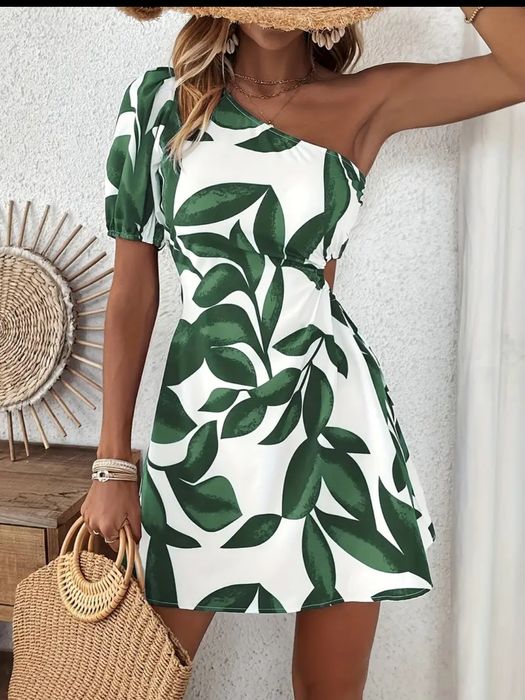 Плаття з вирізом, на одне плече/ Платье с вырезом на одно плечо