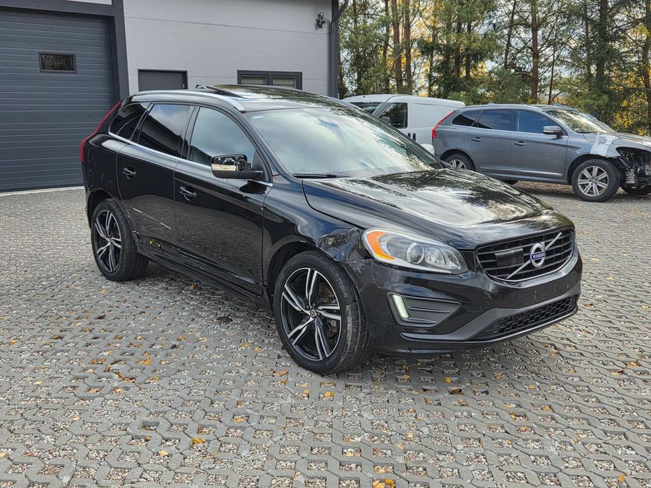 Volvo XC 60 2.0 T6 AWD MY2017 R-design USZKODZONY FV23%