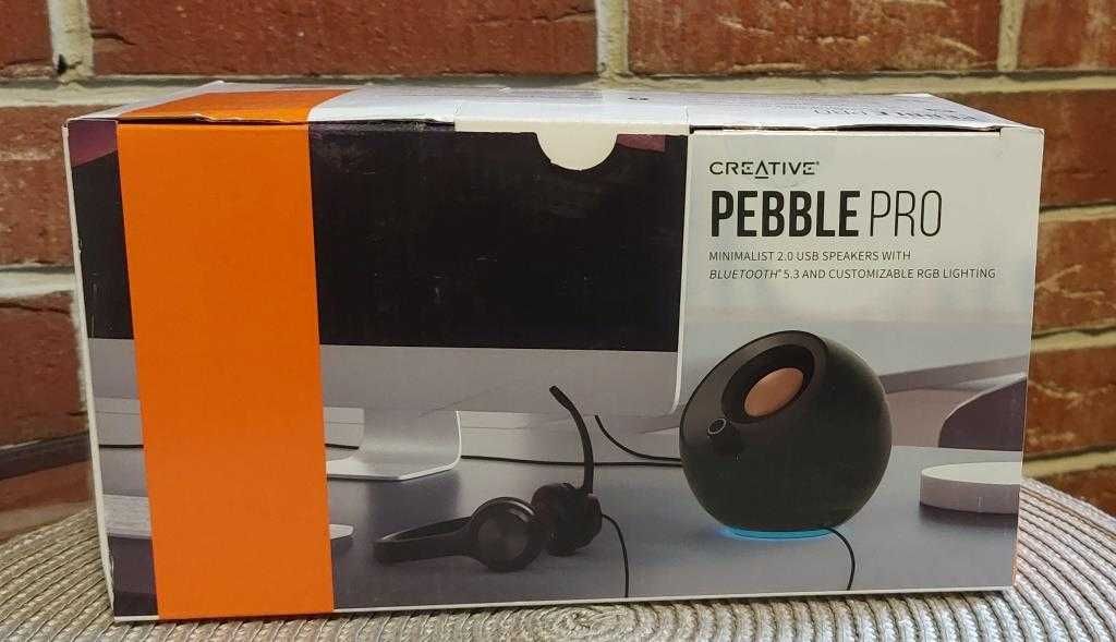 CREATIVE PEBBLE PRO głośniki 2.0 USB-C Bluetooth® 5.3 oświetlenie RGB