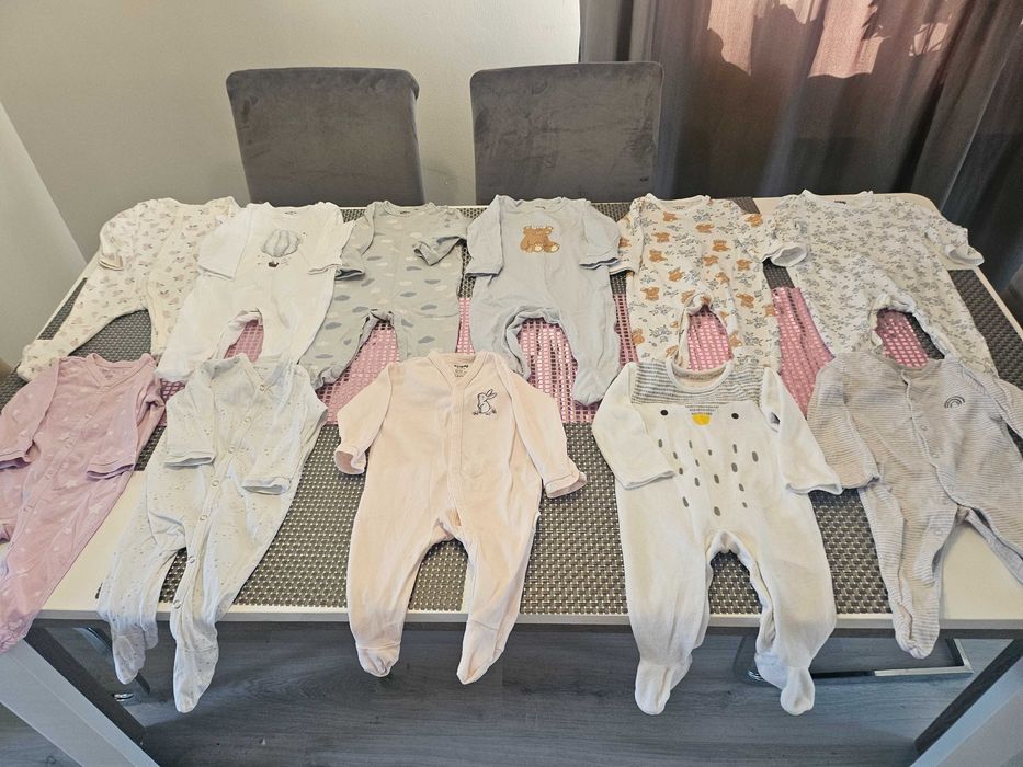 Śliczny zestaw dla małej księżniczki rozm 68