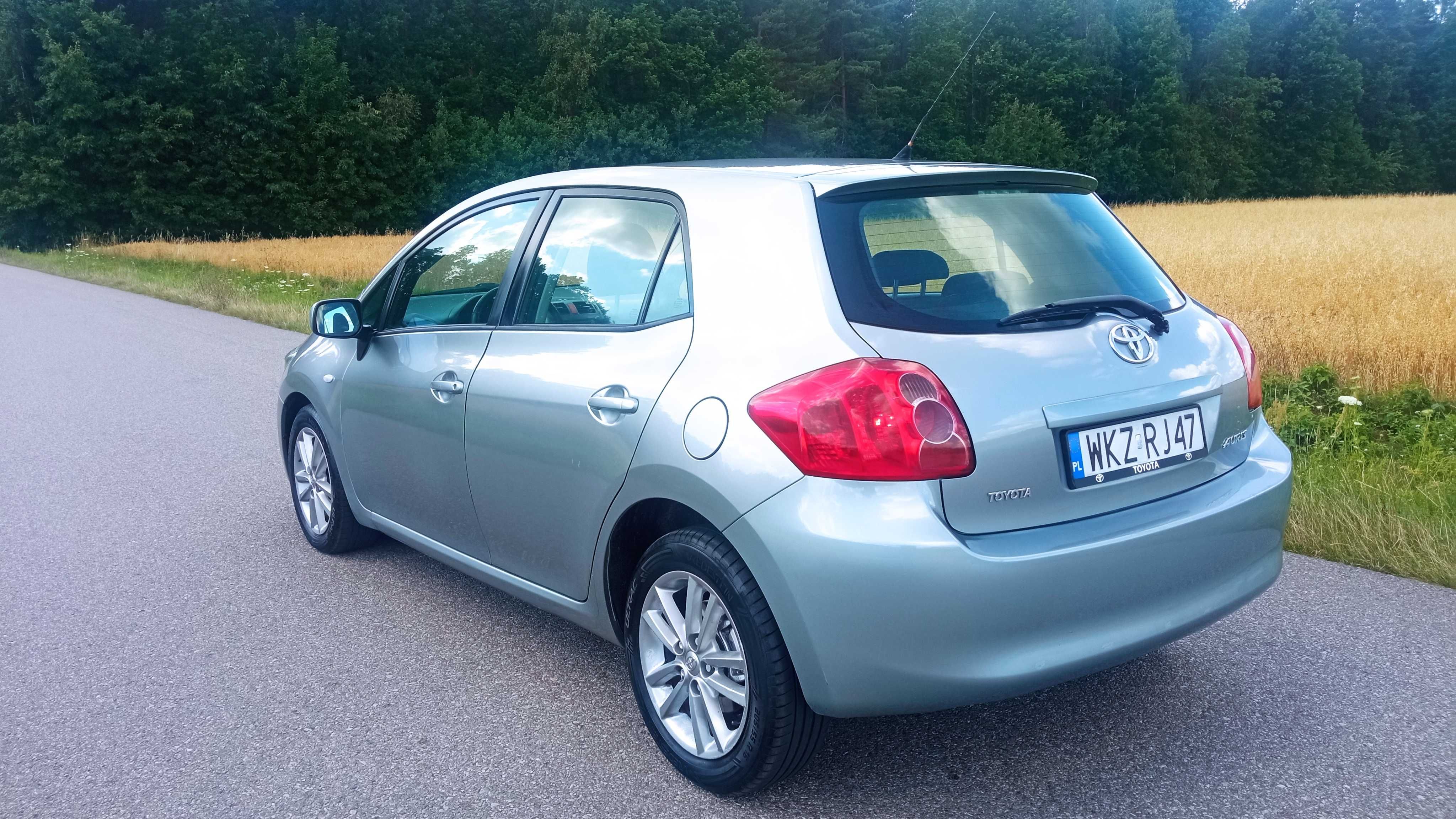 TOYOTA AURIS 2,0 D4D Stan techniczny wizualny bardzo dobry i zadbany !