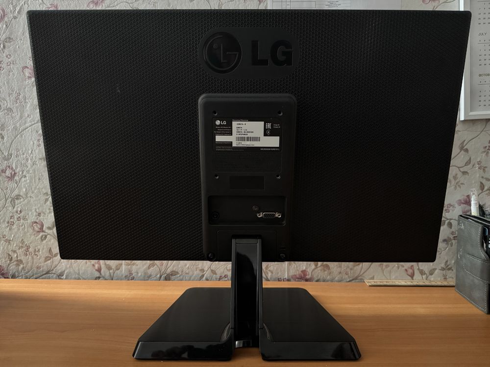 Монітор LG 22m37a