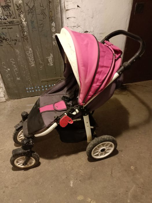 Spacerówka dla dziewczynki
