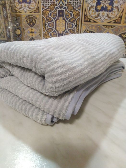 Світло-сірий рушник банний. Полотенце банное