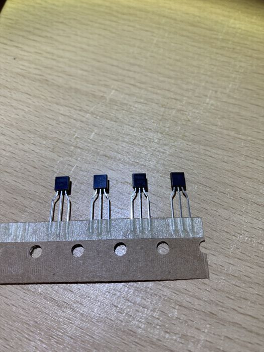 U6110 to92 5v out