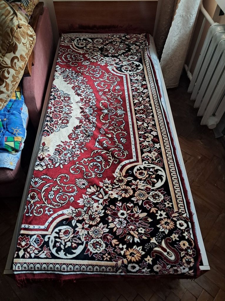Ліжко односпальне