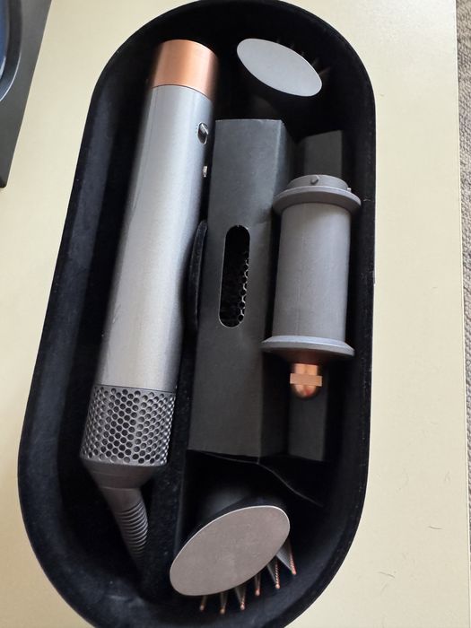 Dyson Airwrap multi-styler