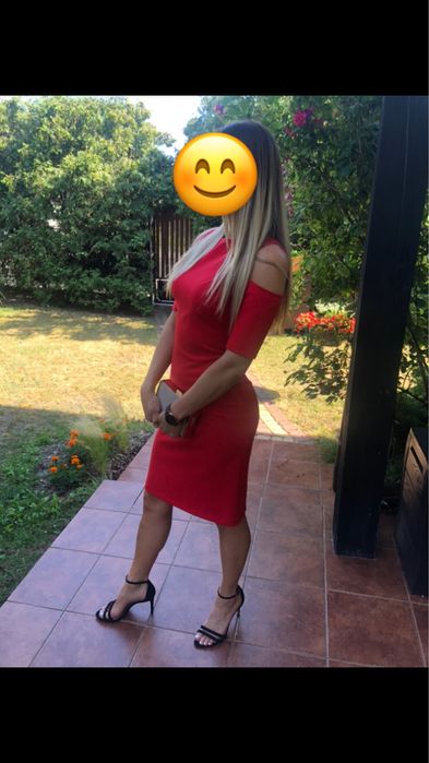 Czerwona sukienka zara wesele elegancka wieczorowa