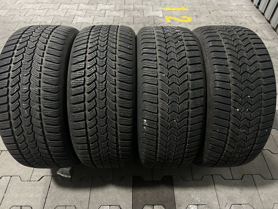 Sprzedam opony  zimowe 224/45R17 Stan BDobry