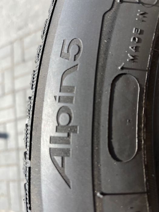 205/55 R16 Michelin 4 зимние шины