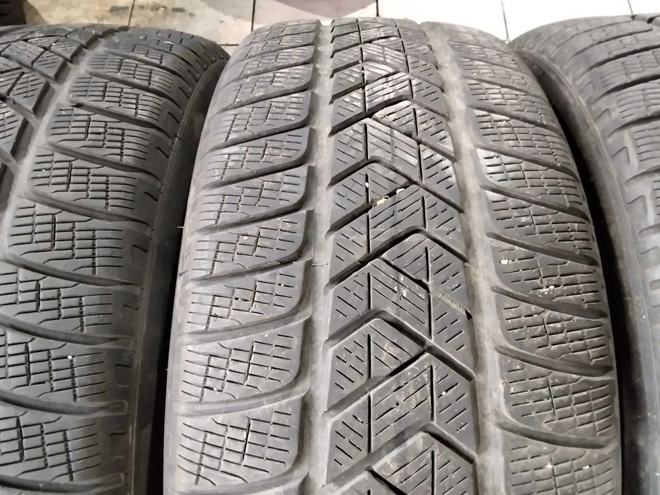 Opony 235/55x18 Pirelli