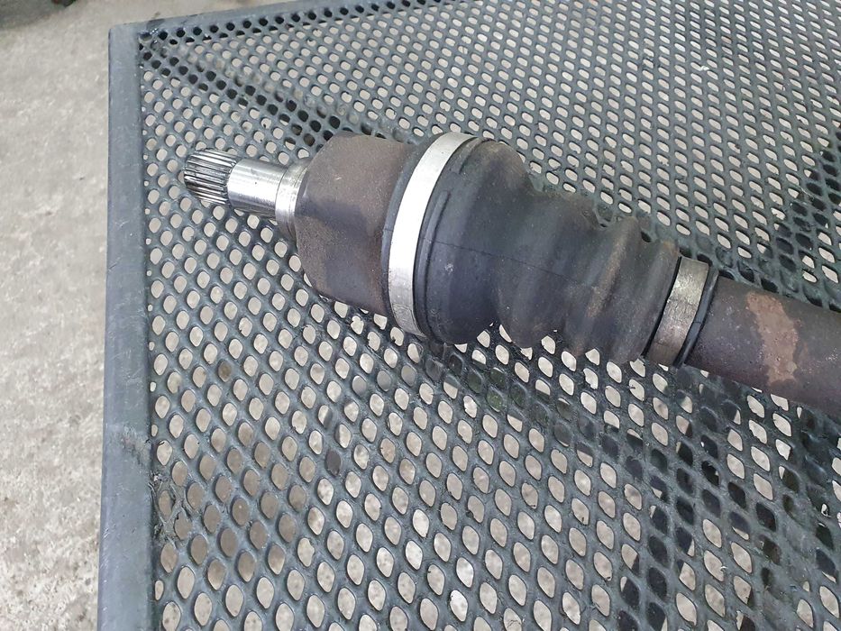 Półoś lewa przegub Peugeot 308 T7 1.6 benzyna 120km 5 biegów kpl