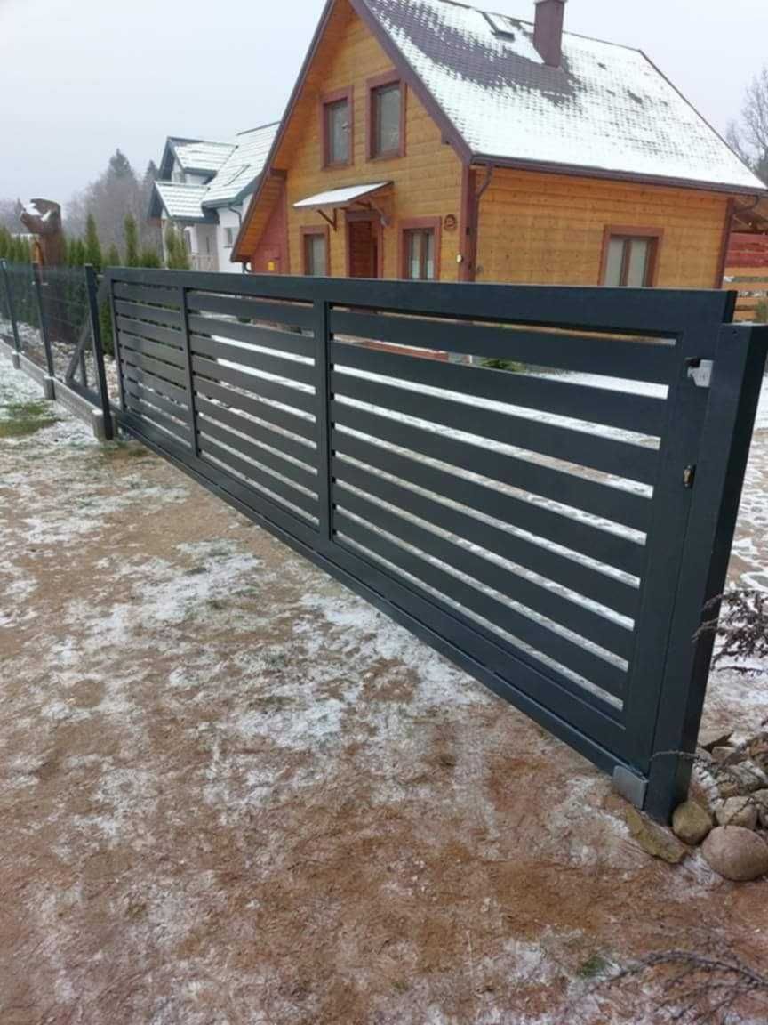 Brama przesuwna palisadowa, panelowa, pozioma, ocynk