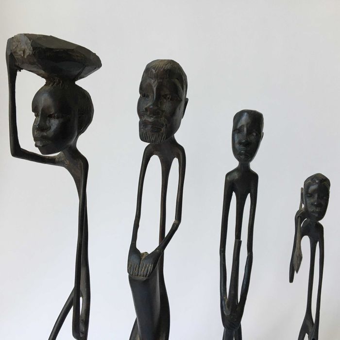 Esculturas estatuetas figuras africanas vintage Angola, em pau preto