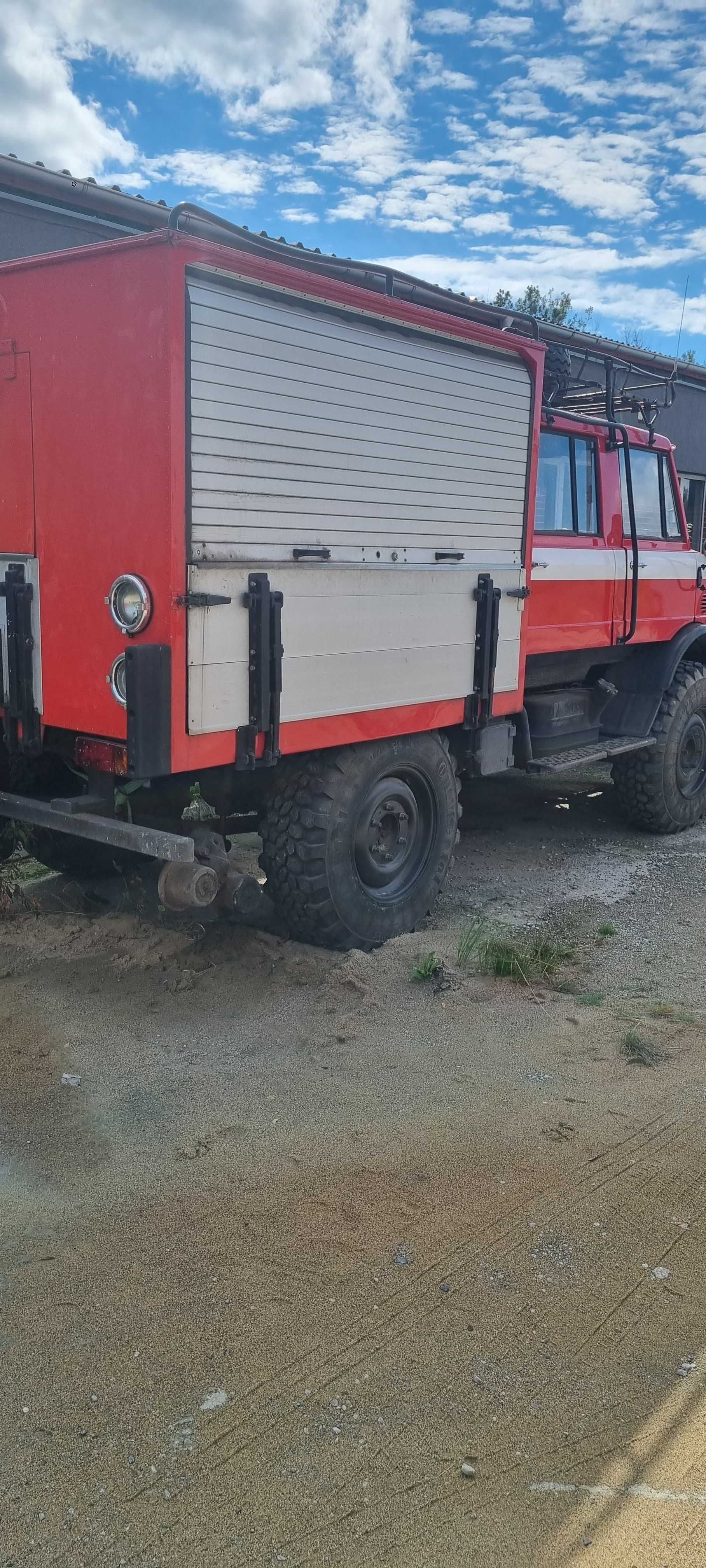 Mercedes unimog dubel kabina