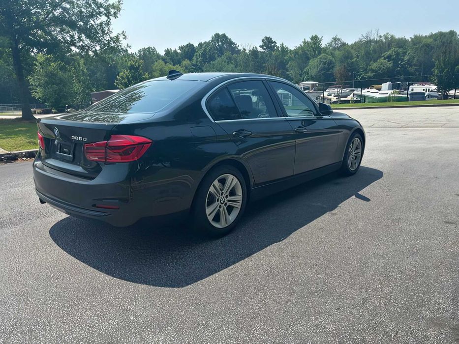 BMW 3 Series      2018