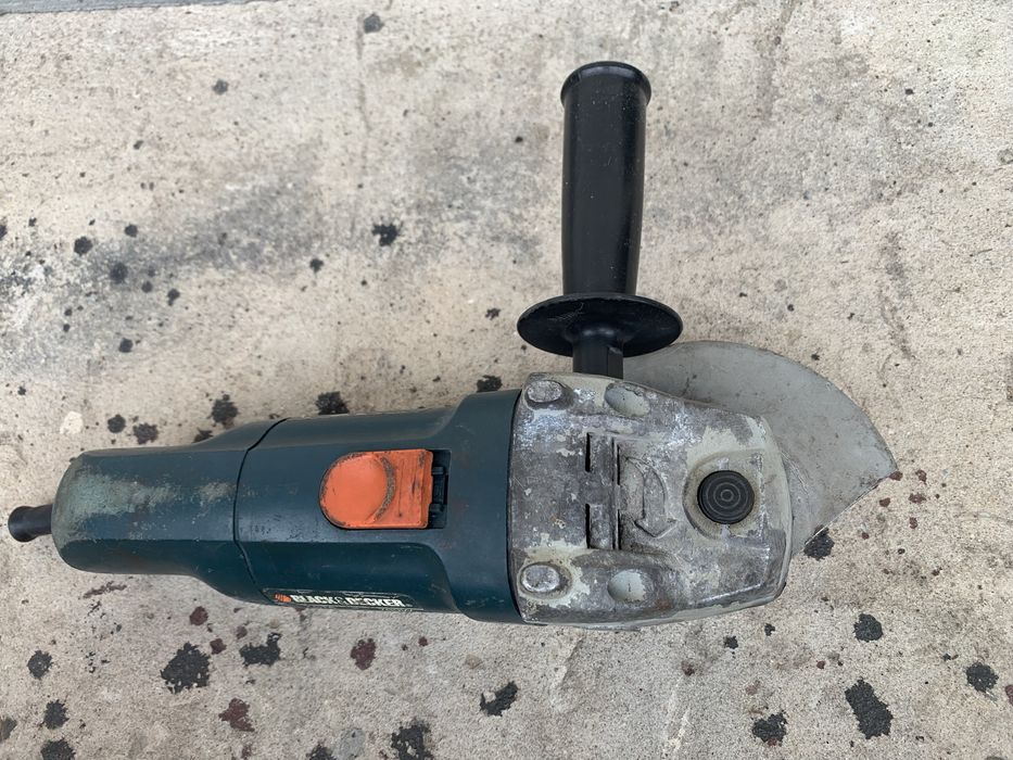 Szlifierka Black&decker AST6