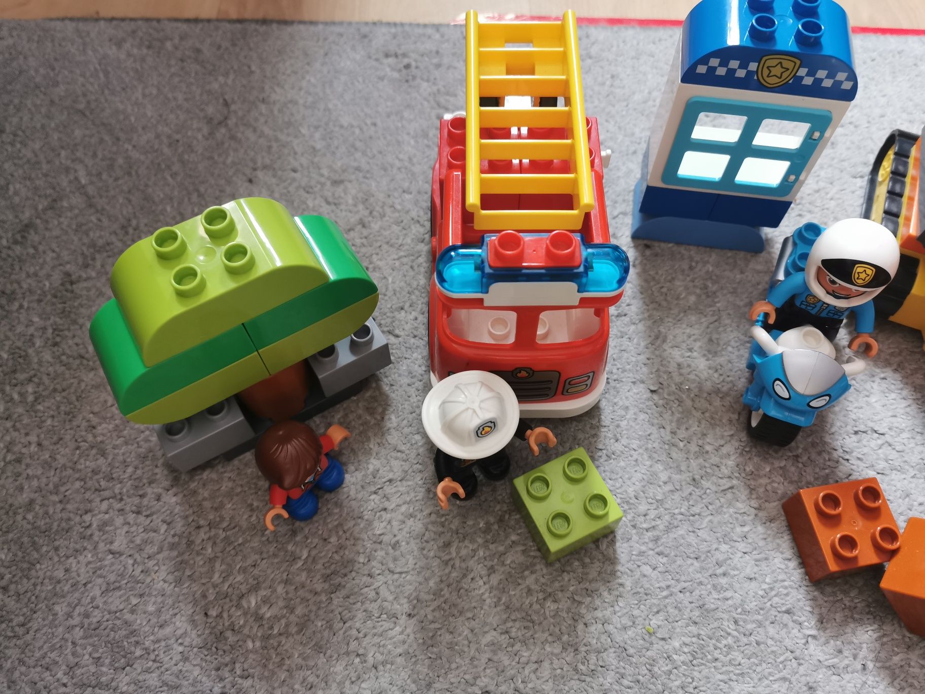 Lego duplo policja, straż pożarna, koparka, spychacz, wywrotka