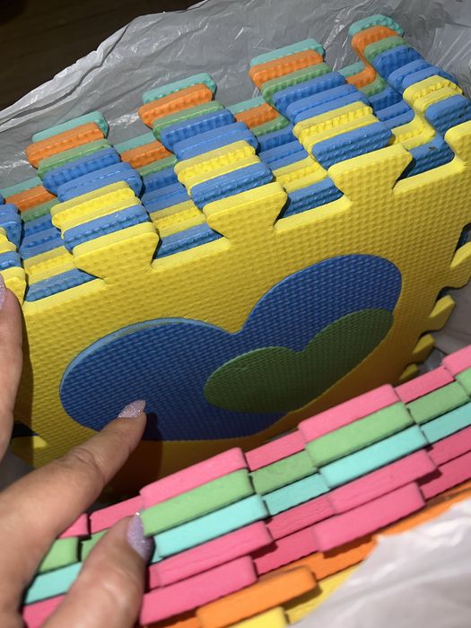 Продам Килимок - пазл, 20 шт