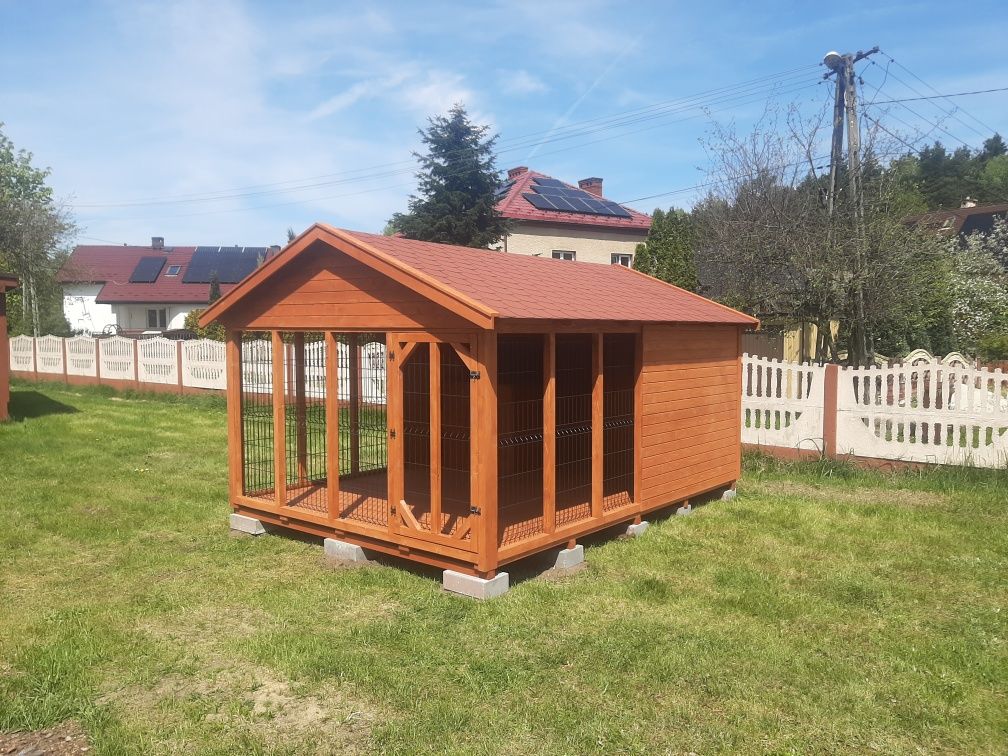 Buda dla psa kojec.