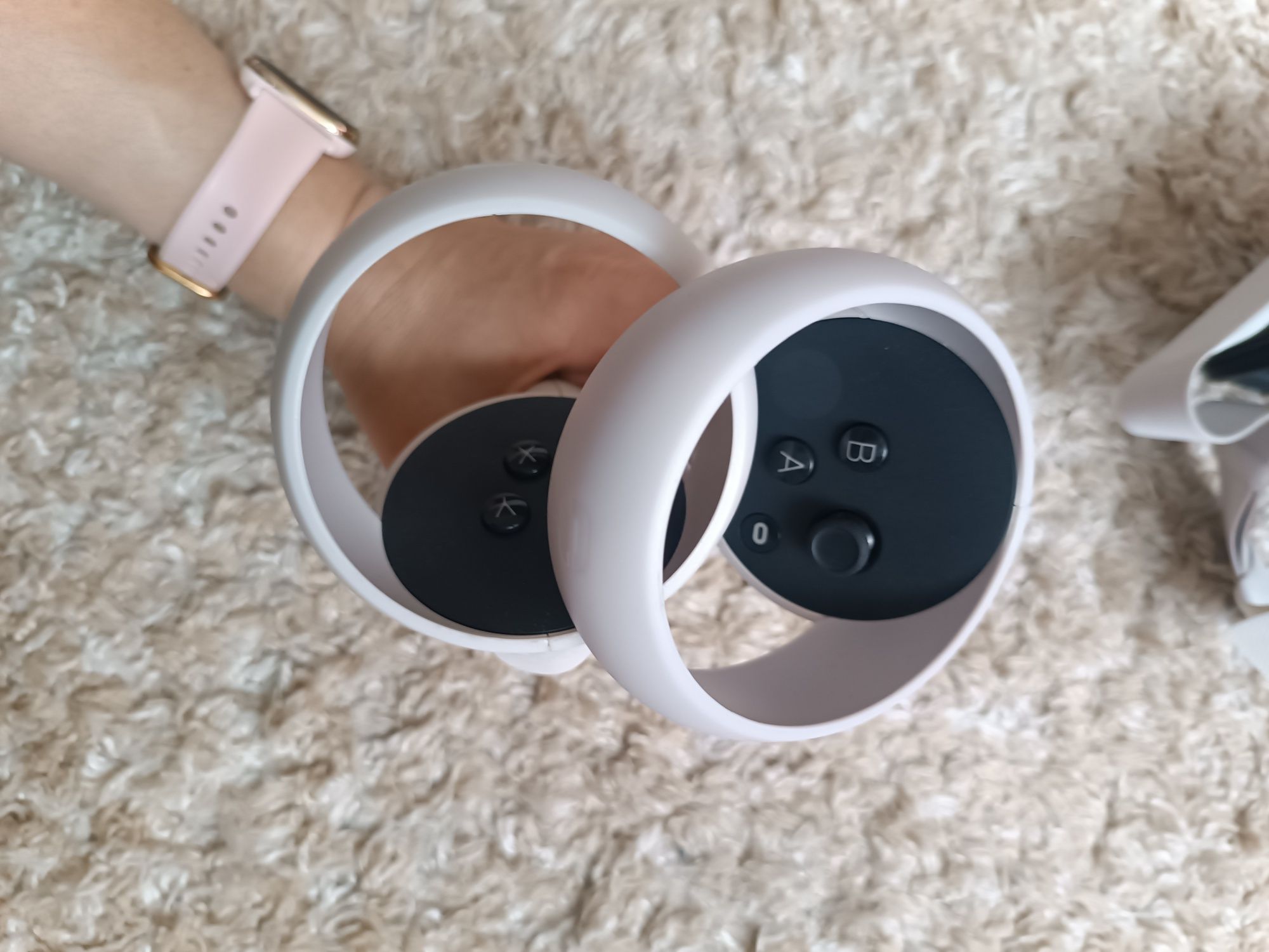 Oculus Quest 2 128GB

Продаю VR окуляри Oculus Quest 2 (128 ГБ).
Стан: