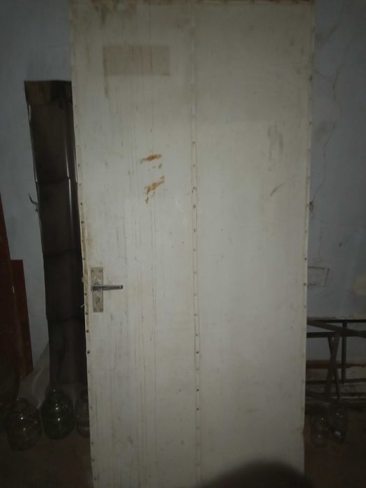 Продам двери б/у