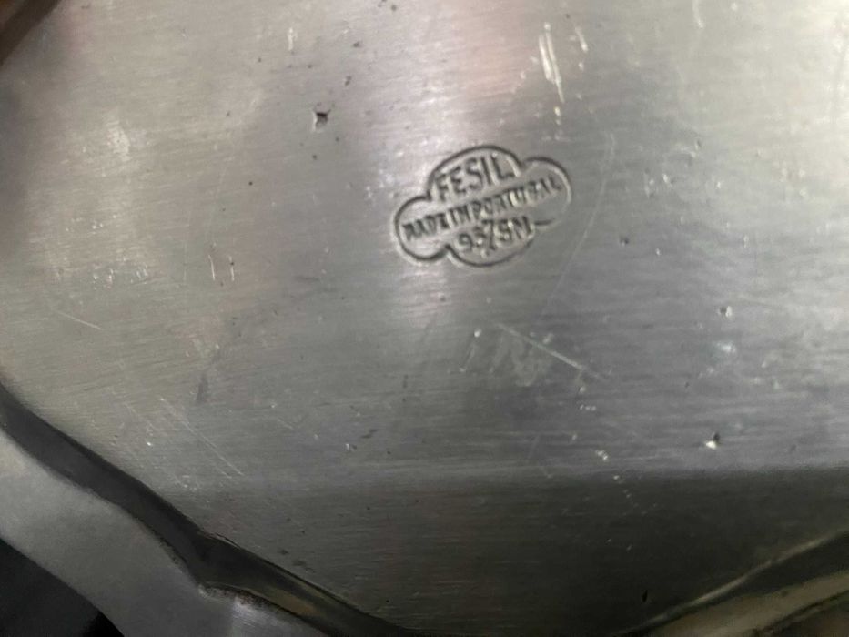 Travessa com 2 pequenos jarrinhos FESIL 95% Puro Estanho