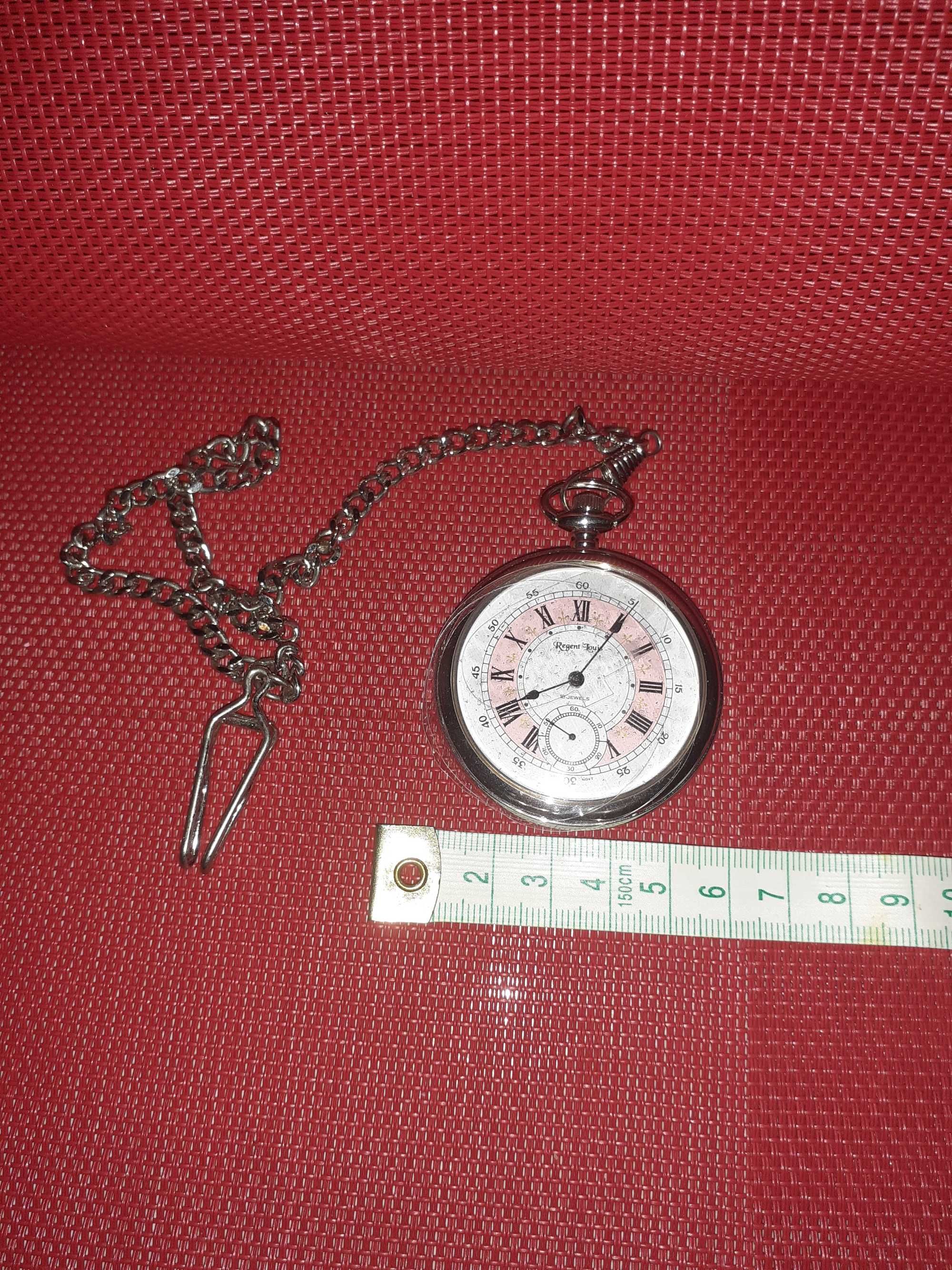Relógio de Bolso com Corrente