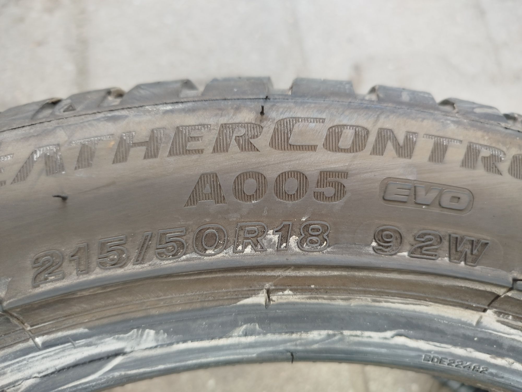 Opony całoroczne Bridgestone 215/50R18