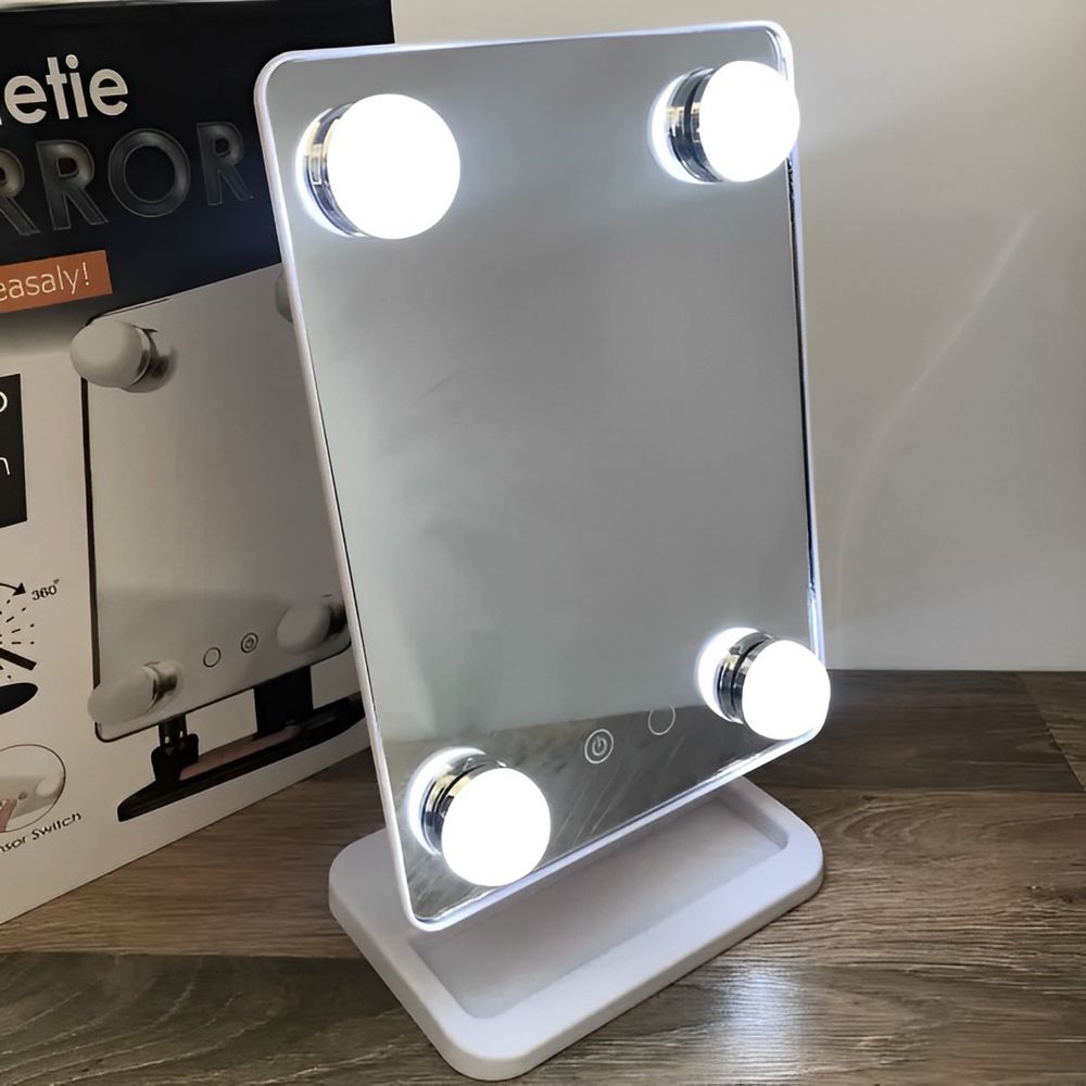 Компактное зеркало с подсветкой для макияжа