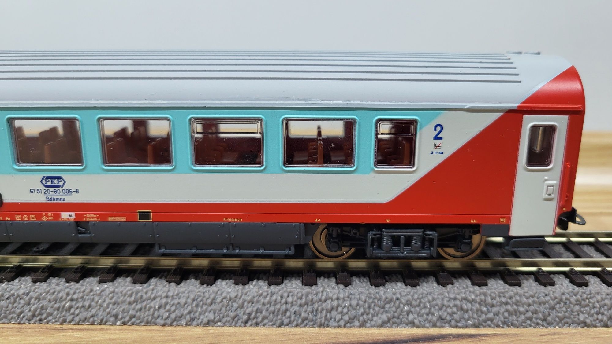 Piko wagon os 2kl PKP ic "tęczówka" H0 ep V 2005 r PIĘKNY unikat nr 2