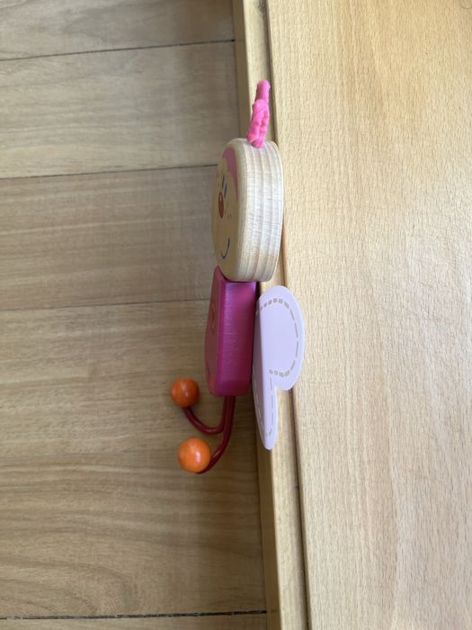 Cabide de parede infantil