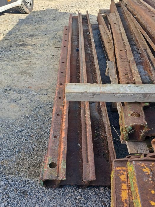 Podwójne słupy łączące do szalunków pod wykopy krinks