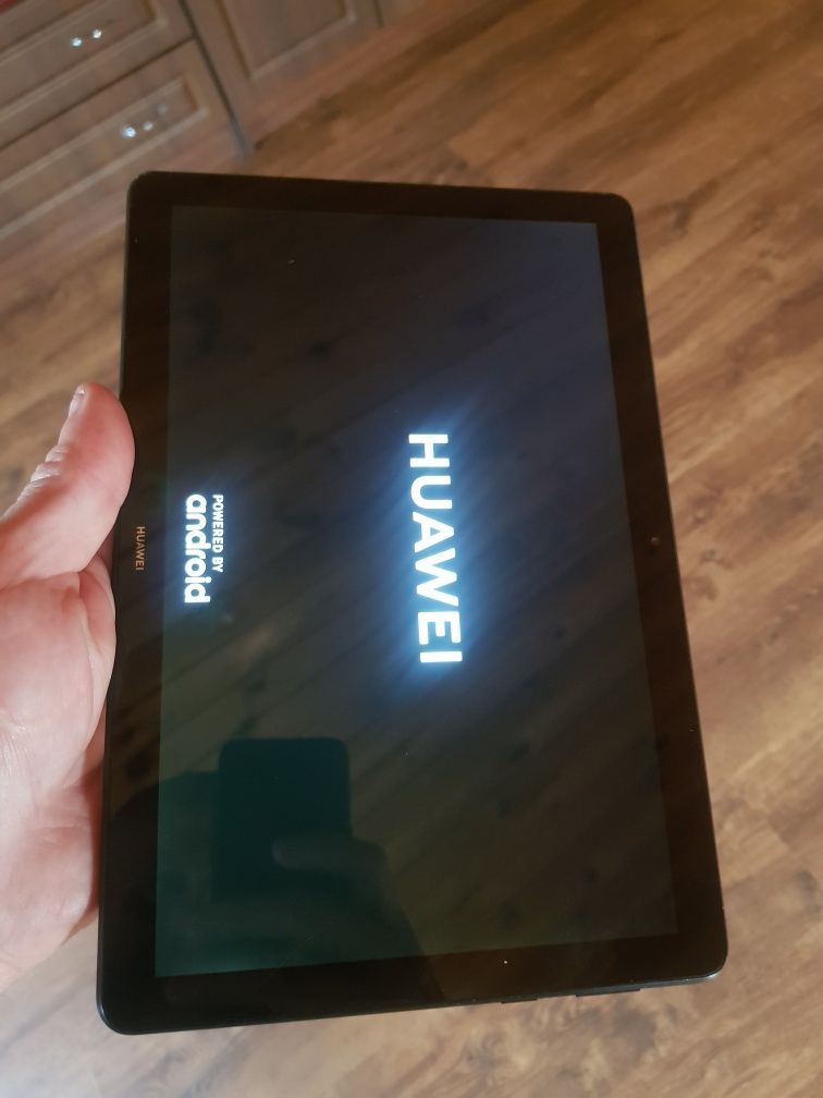 Планшет HUAWEI Mediapad t5