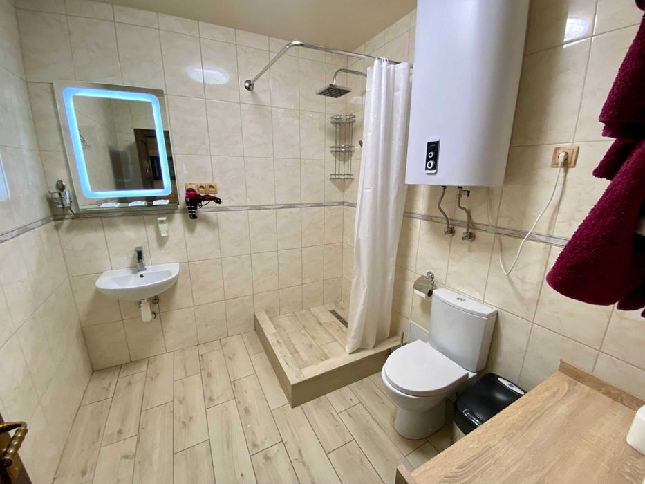 Готель Довбуш в Яремче, сніданок включено