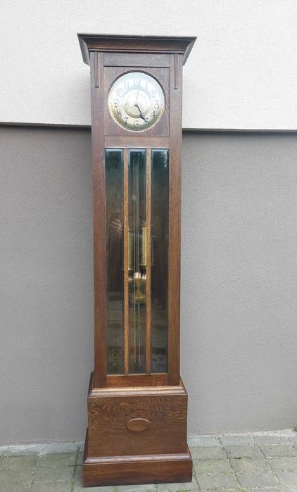 132 Stary zegar podłogowy chłop stojący sprawny film gongu