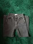 Ciemne spodnie mom jeans