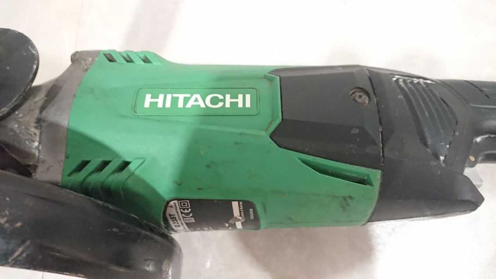 Болгарка (угловая шлифмашина) Hitachi G23ST