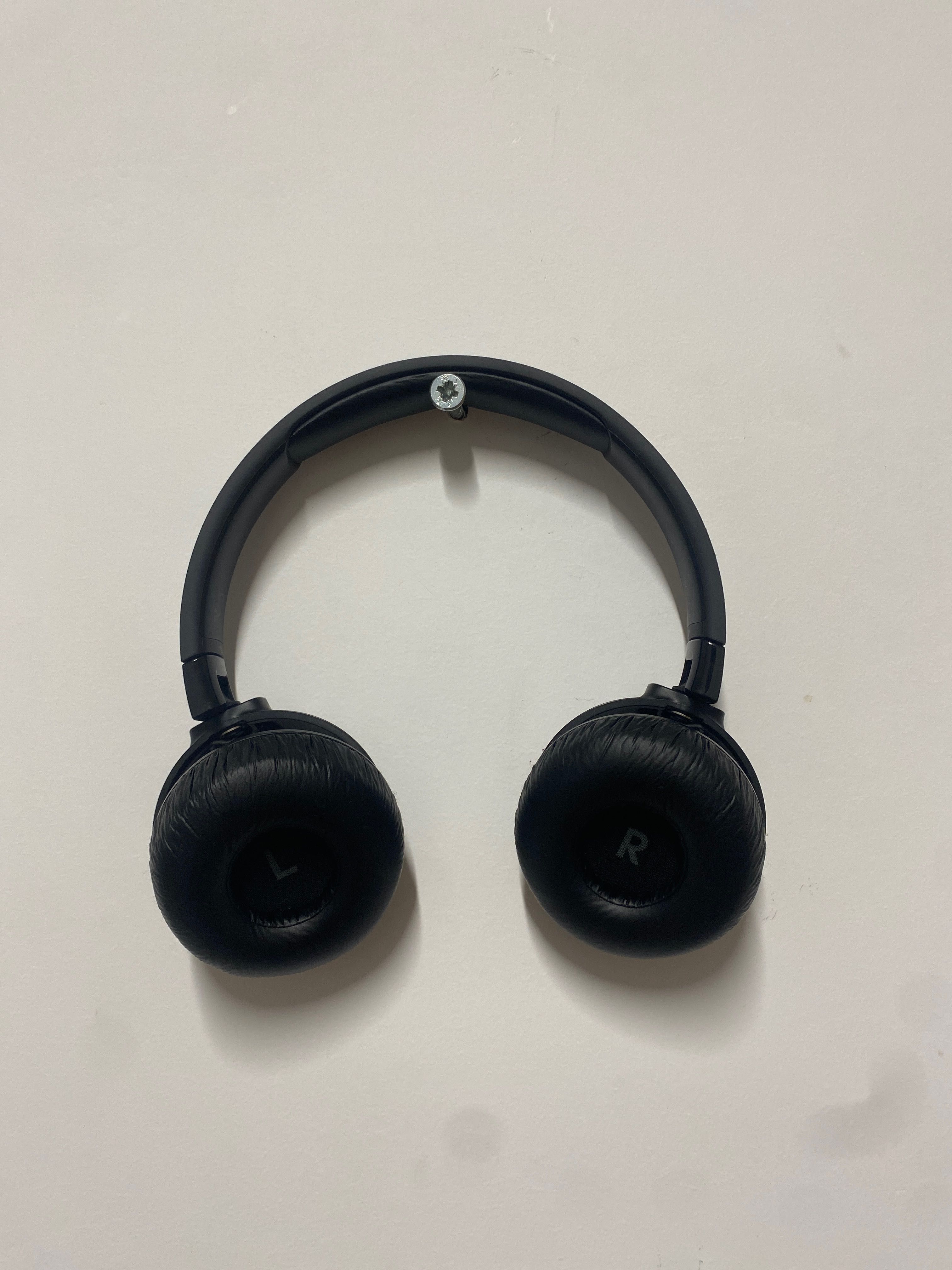 JBL T660 (On Ear - Microfone - Noise Cancelling - Preto)