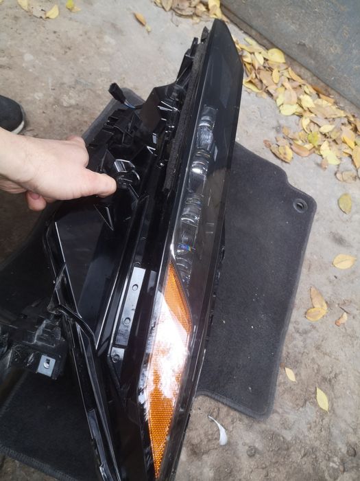 Фара Nissan Ariya левая