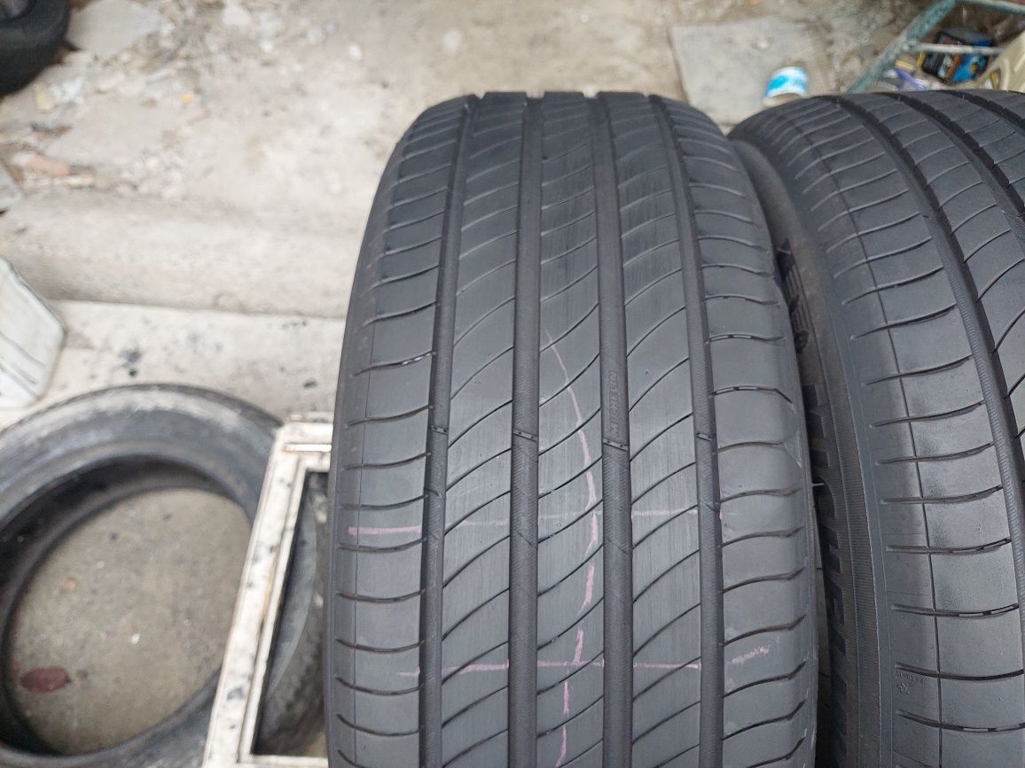 235.50.R19 Michelin 235 50 19