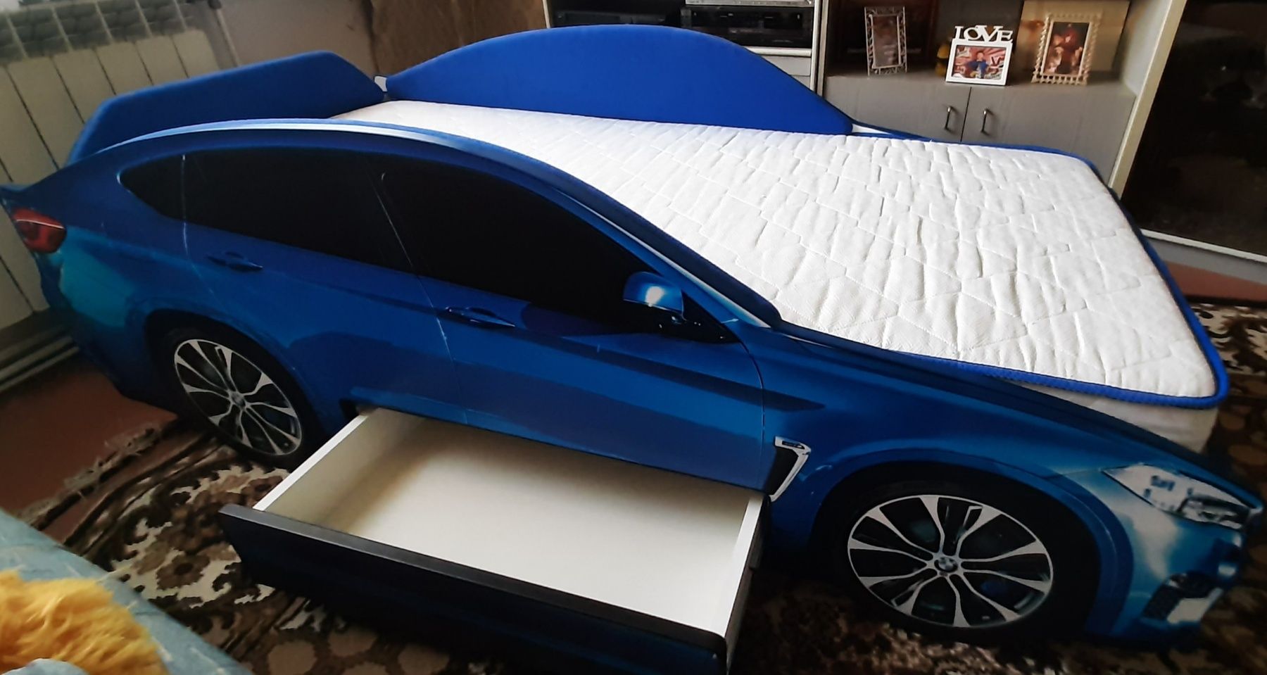 Детская кровать BMW