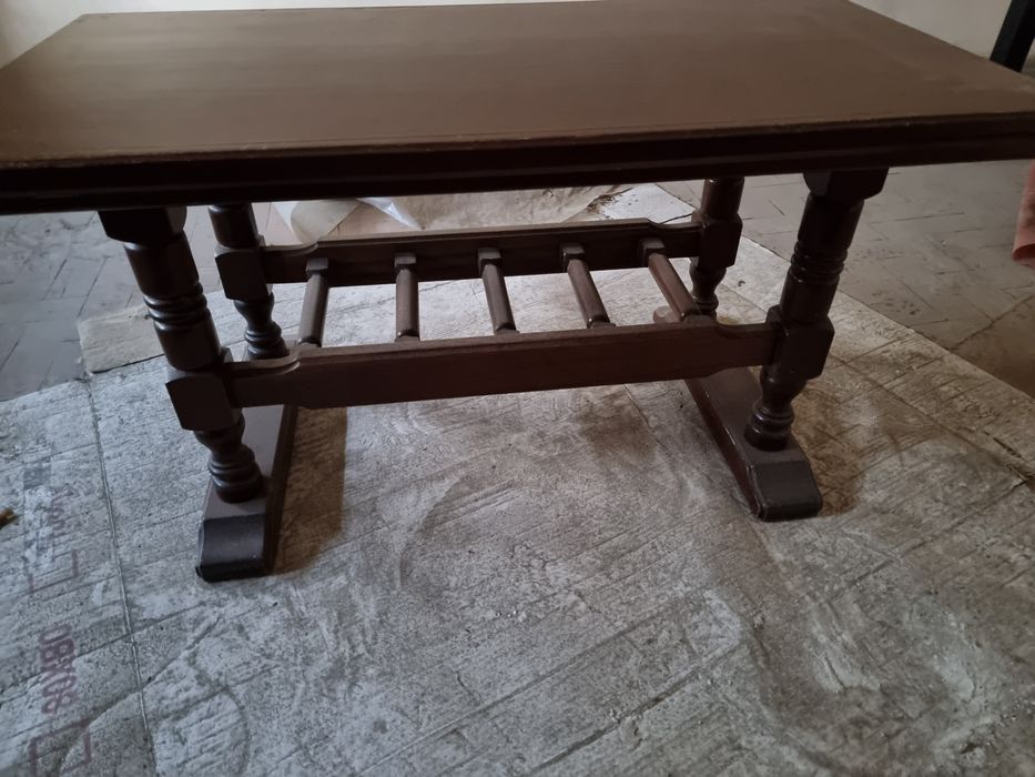 Mesa de centro em madeira