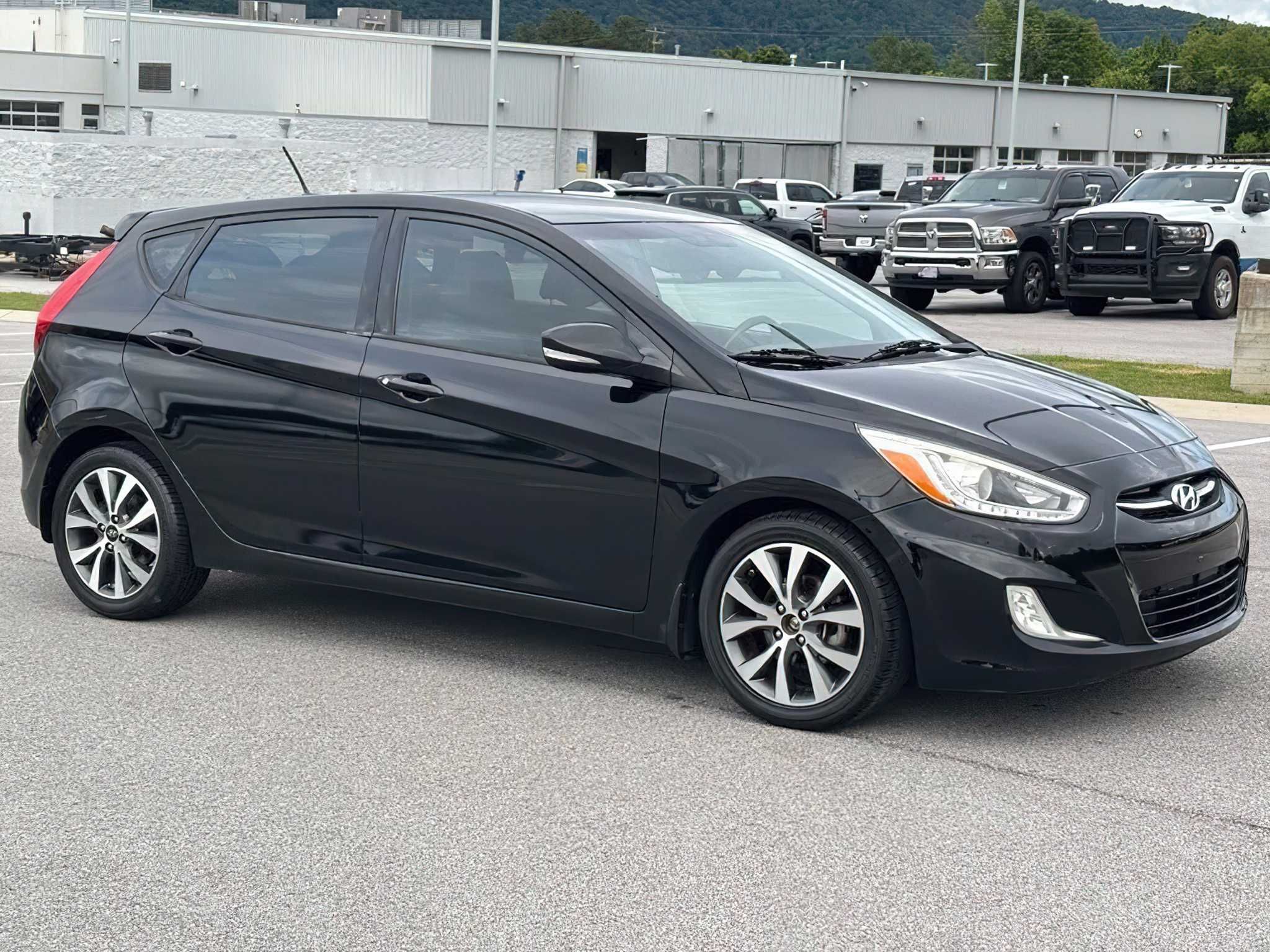 Hyundai Accent 2015