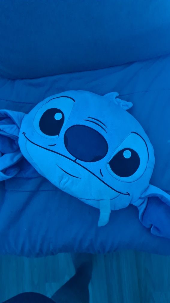 Almofada stitch como nova