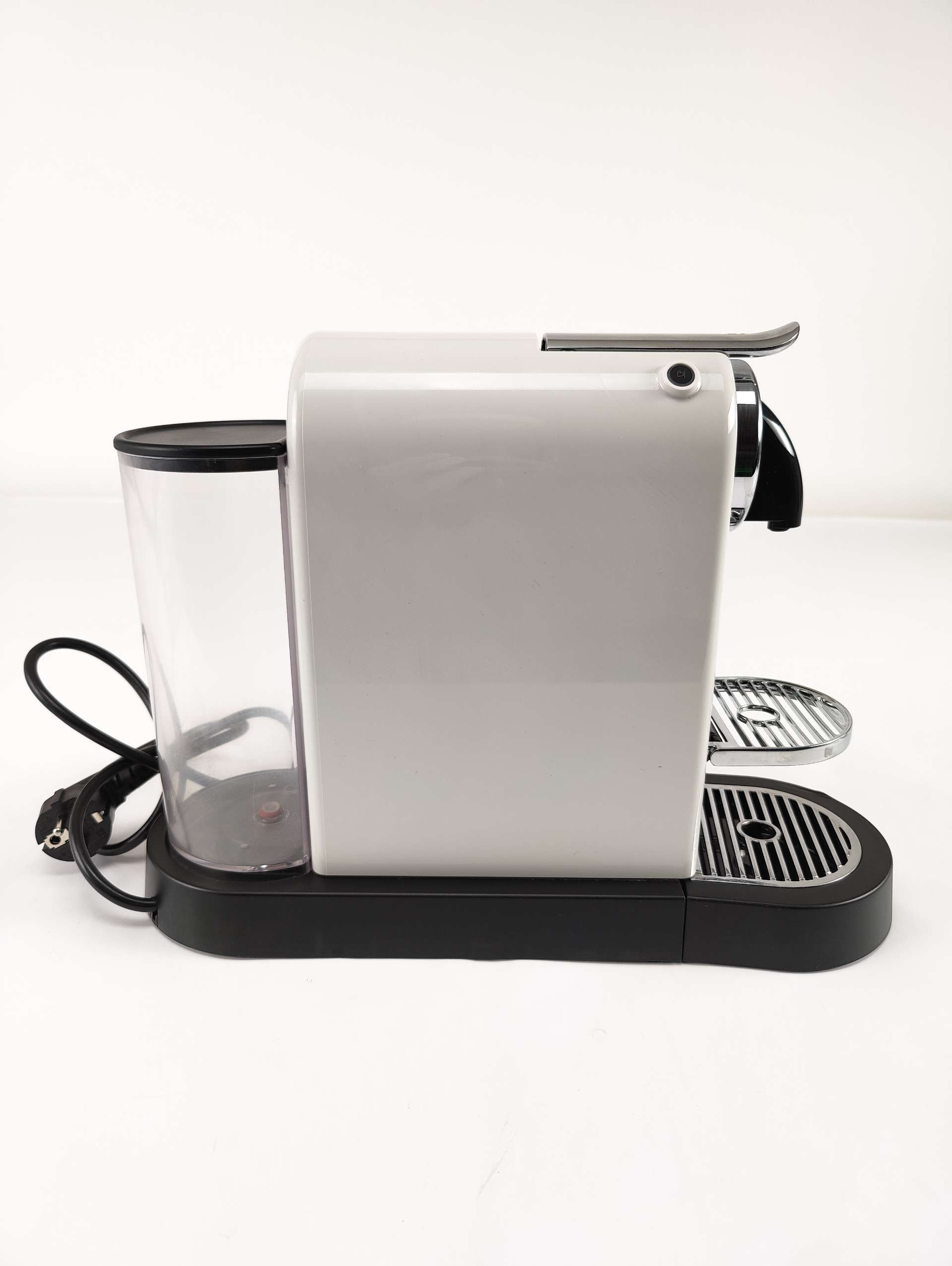 Ekspres do kawy na kapsułki Nespresso DeLonghi EN167.W